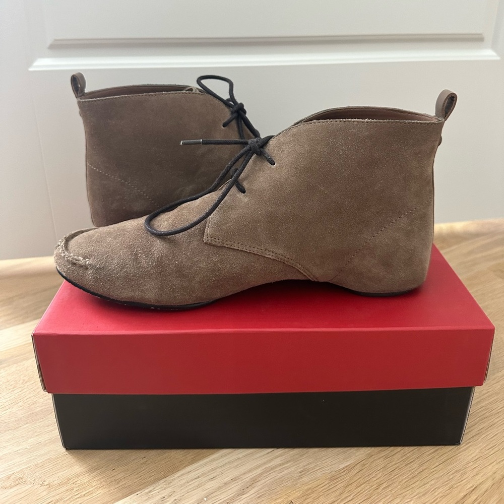 Donald Pliner Brii Boot - Excellent Condition
